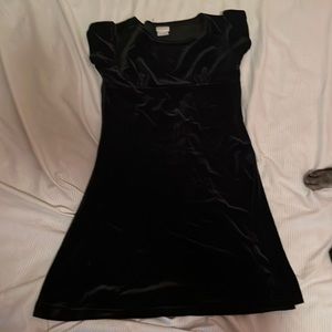 Girls black velvet dress